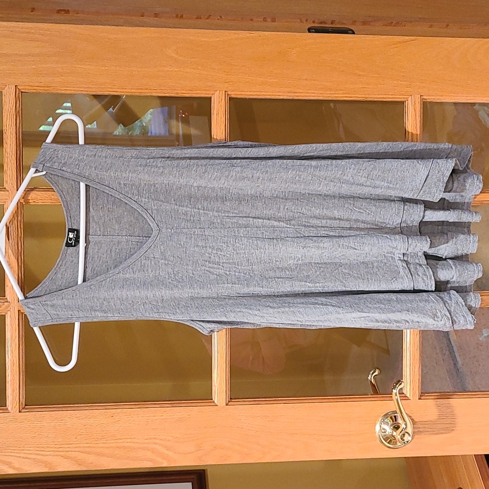 Nice Not - So - Basic Tank - image 1